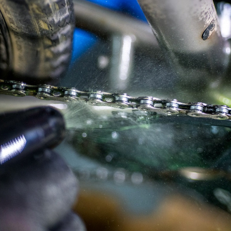 Muc-Off Bio Drivetrain Cleaner 500 ml – odmasťovač pohonu