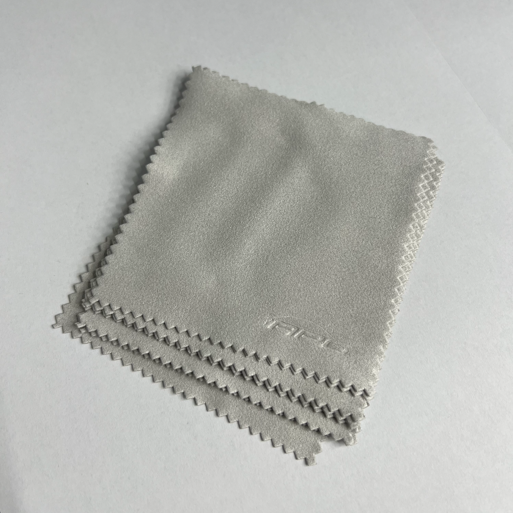 Suede mikrovlákno balenie 10ks 10x10 cm sivé