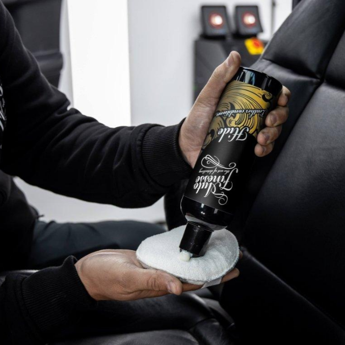 Kondicionér na kožu Hide Conditioner Auto Finesse 500 ml