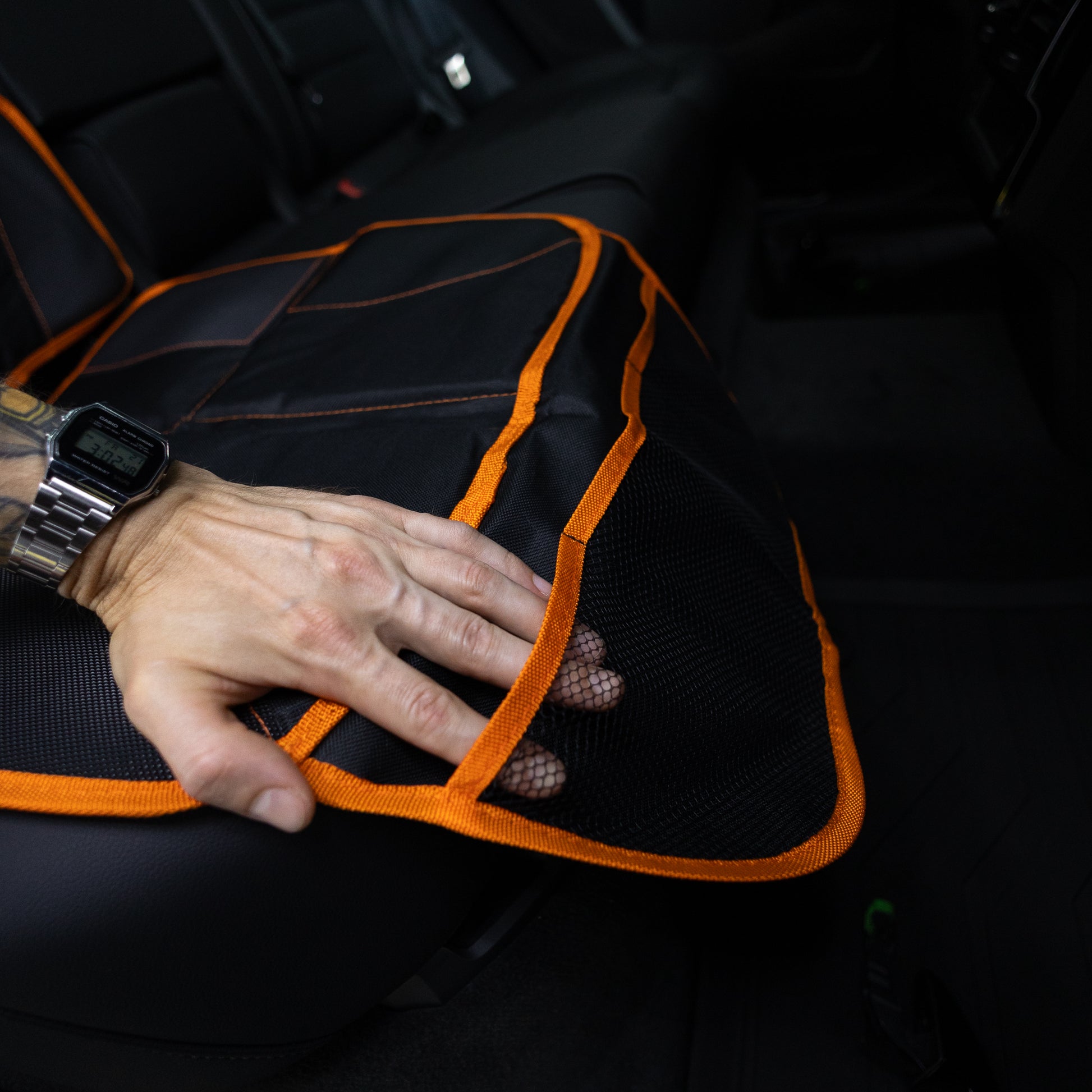 Ochranný poťah pod autosedačku ORANGE